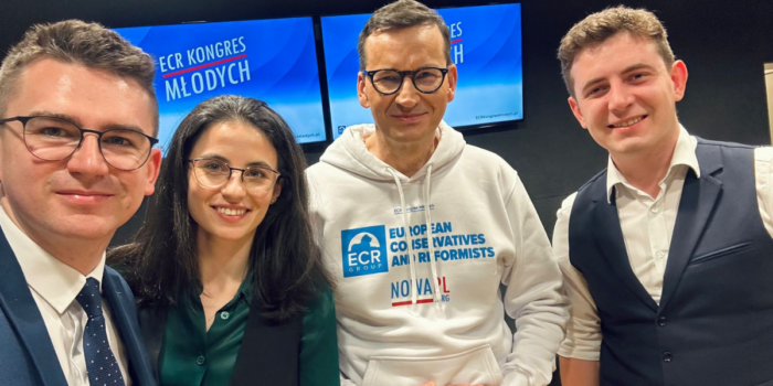 Raport prezydenta Sauli Niinistö podkreśla konieczność budowy „kompleksowej gotowości” UE i jej państw członkowskich, proponując wprowadzenie nowych mechanizmów centralizacji oraz koordynacji na p (10) Raport prezydenta Sauli Niinistö podkreśla konieczność budowy „kompleksowej gotowości” UE i jej państw członkowskich, proponując wprowadzenie nowych mechanizmów centralizacji oraz koordynacji na p (10)